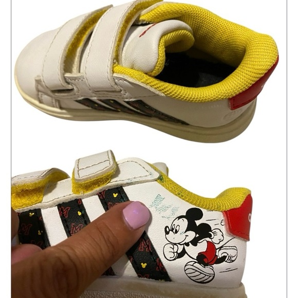 Adidas Disney Mickey Mouse Toddler White and Yellow Sneakers size 6k - Picture 6 of 9